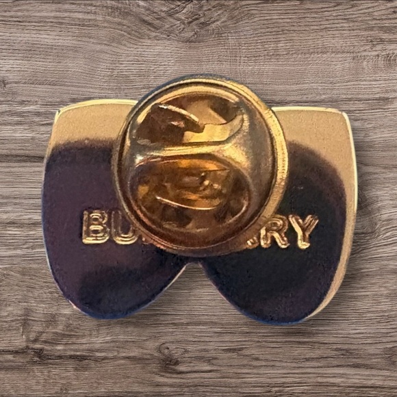 Burberry theater mask pin (NWOT) authentic - Picture 6 of 7